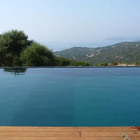 D'hotes Bianca Casa Bed and Breakfast 2*